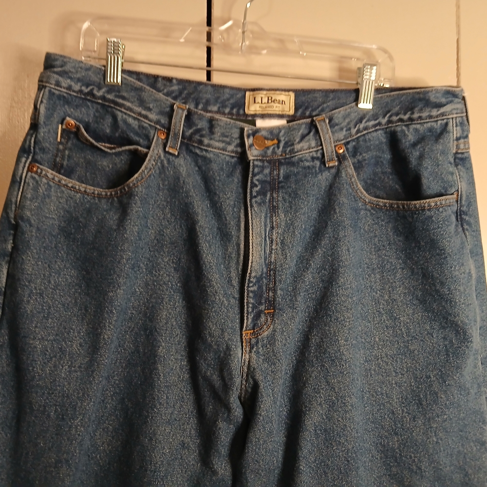 L.L. Bean Relaxed Fit Mens 38x34 Blue Fleece Lined Jeans (0588A2) - Picture 3 of 9